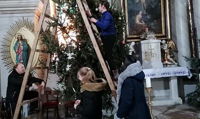 A templom díszítése